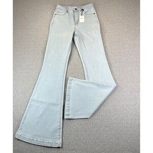 Bootcut Forever 21 new with tags Flare  Women 27/24X32‎ 1/2 high-rise Light Wash